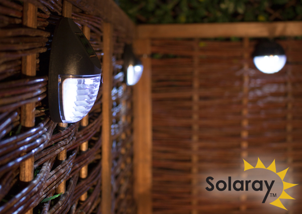 Kinematica zout contact Solar Tuinlampen voor Hek of Muur - Set van 3 - van Solaray™ € 7,99