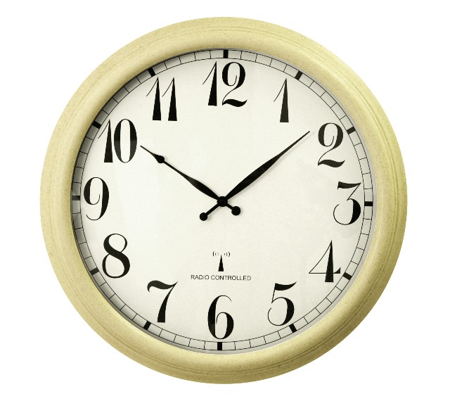 Volg ons Geboorte geven Altijd Perfecte radiogestuurde Tuin klok voor Buiten - van About Time™ - Antiek  Wit, 57,5cm € 99,99