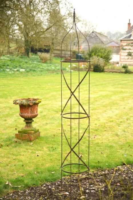 Wrought Iron Garden Obelisk - Large